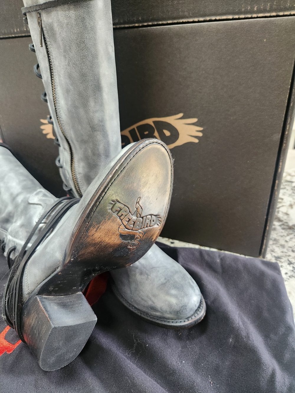 Freebird Coal Black Size 9 NWOB - Picture 3 of 5